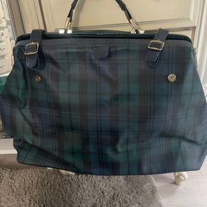 Bowling-style satchel bag.